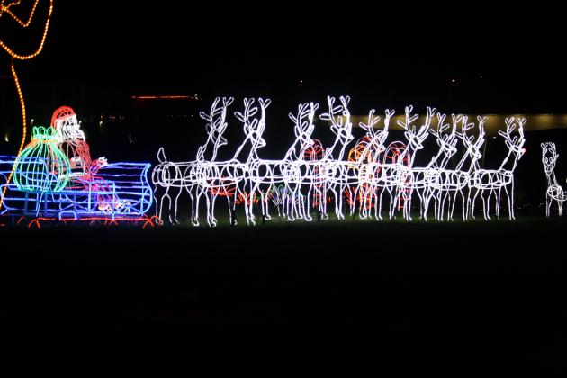 The Walkway of Lights starts tonight, Friday Nov. 20 from 6 p.m. to 10 p.m. at Lakeside Park. File photo